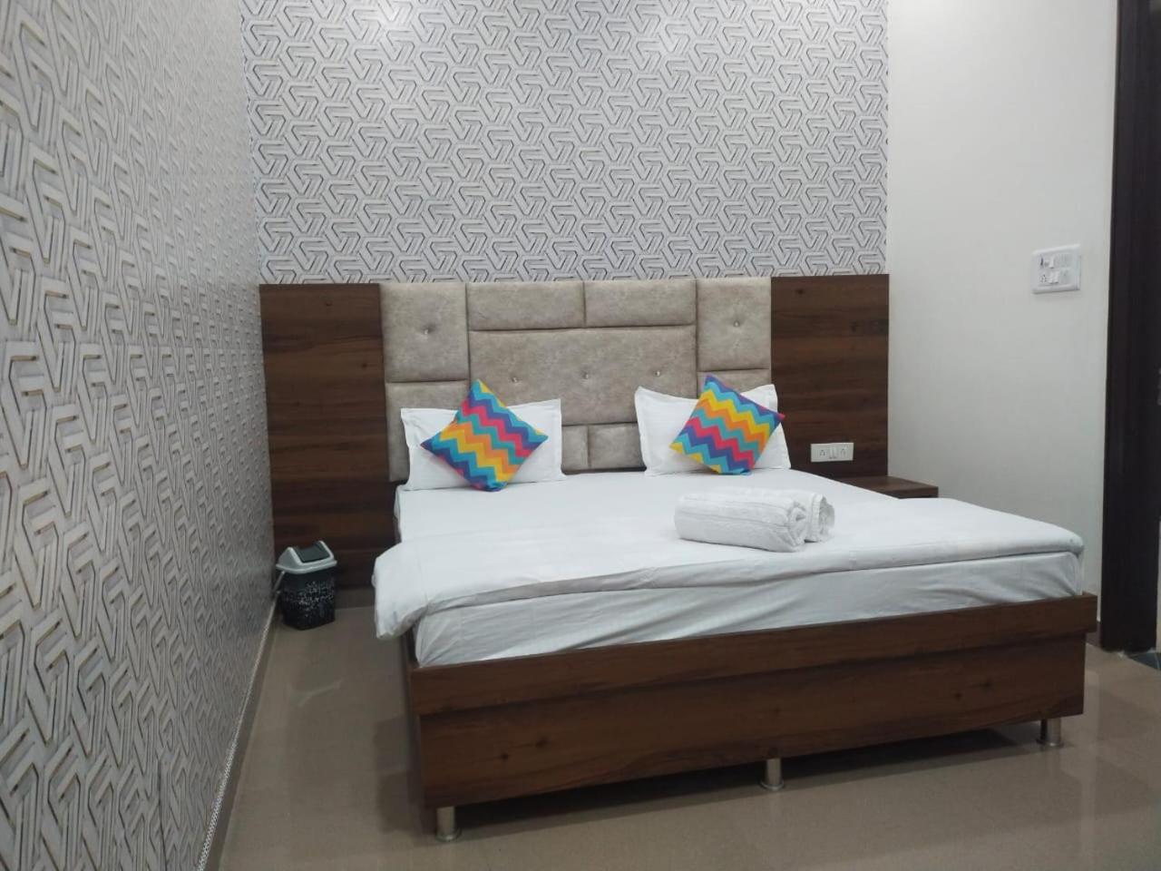 Gostops Amritsar, Chatiwind Gate Экстерьер фото